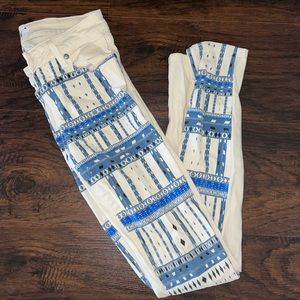Paige Emily Ivory White Blue Ikat Emily Ultra Skinny Jeans size 25